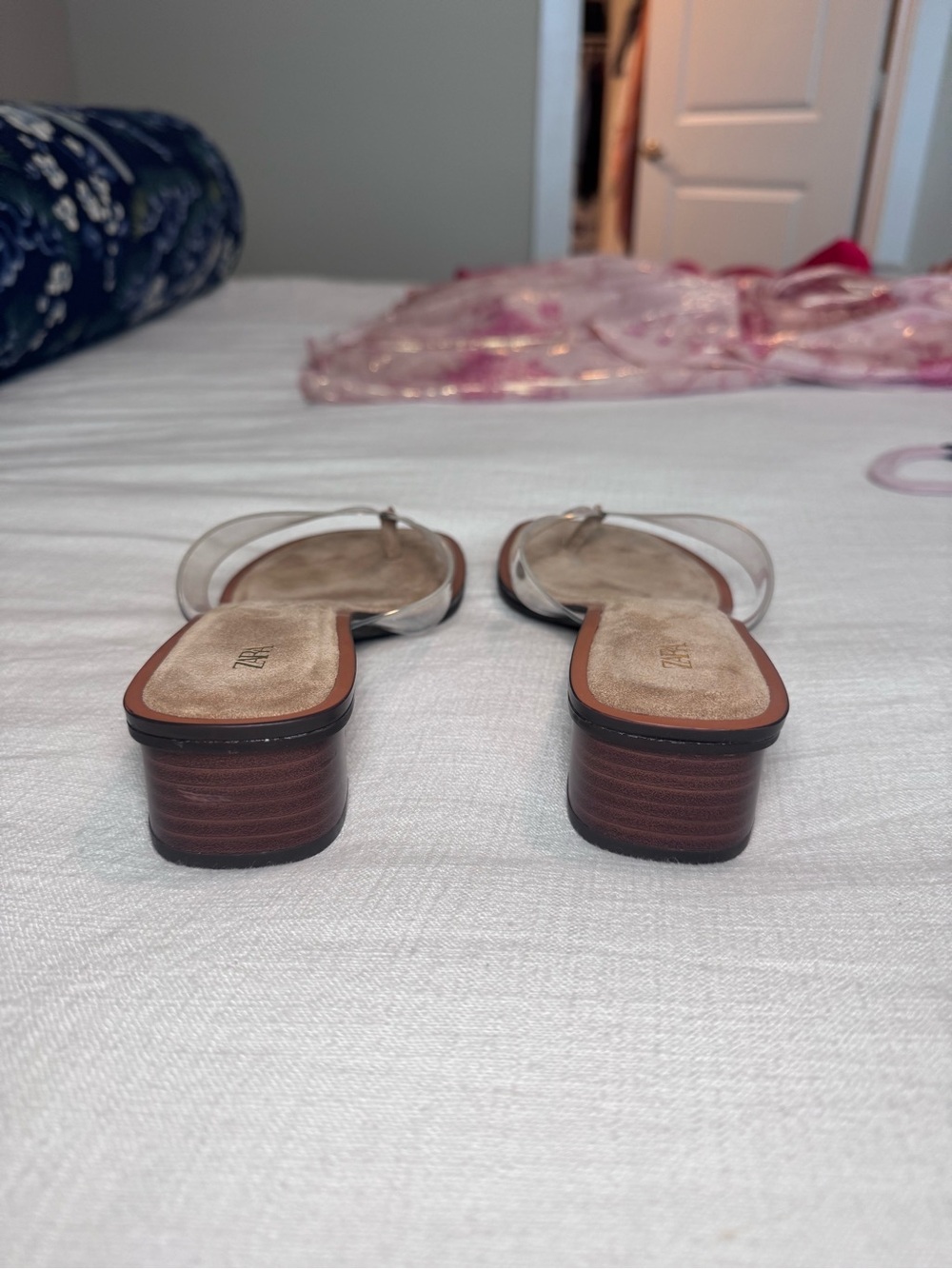 Zara Vinyl Heeled Sandals Size 8 - Picture 6 of 7